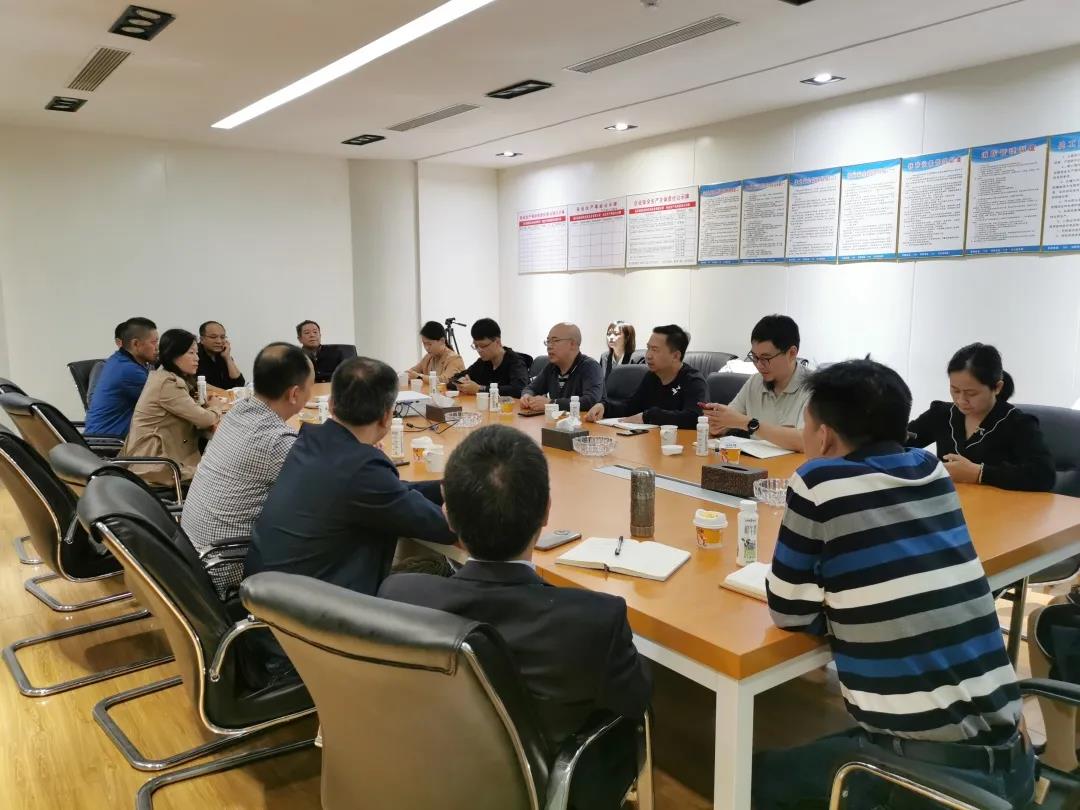 強化集團化管理 打造百億級皇氏——皇氏乳業(yè)集團高管團隊赴皇氏優(yōu)氏公司調研、交流、指導